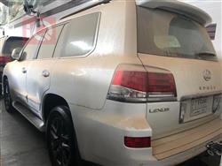 لێکزس LX